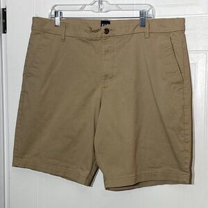 GAP Men's Tan Flat Front Shorts